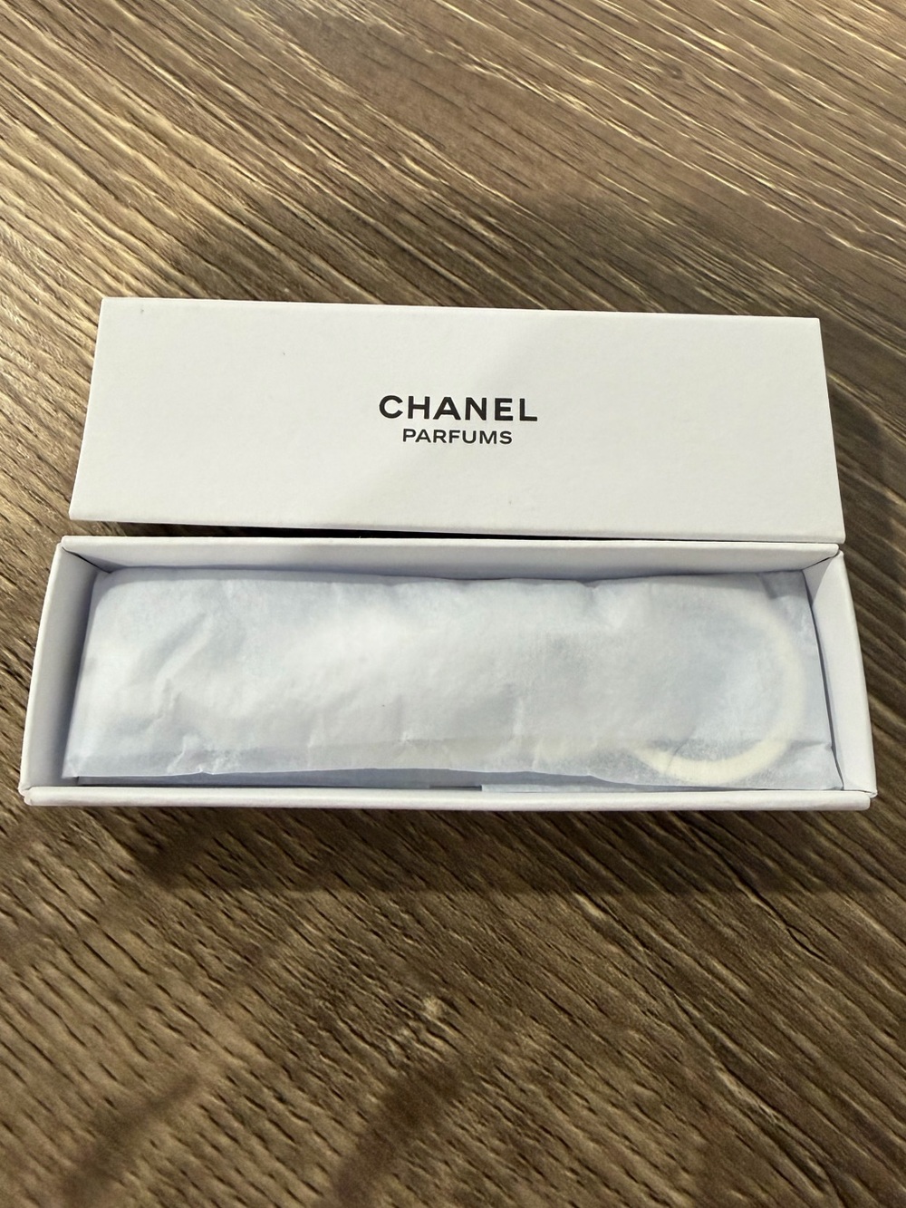 CHANEL N°5 L’EAU Silver Keychain VIP Perfume Capsule with Ribbon & Box AUTHENTIC - Picture 10 of 12